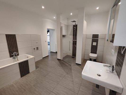 Foto Badezimmer.jpeg
