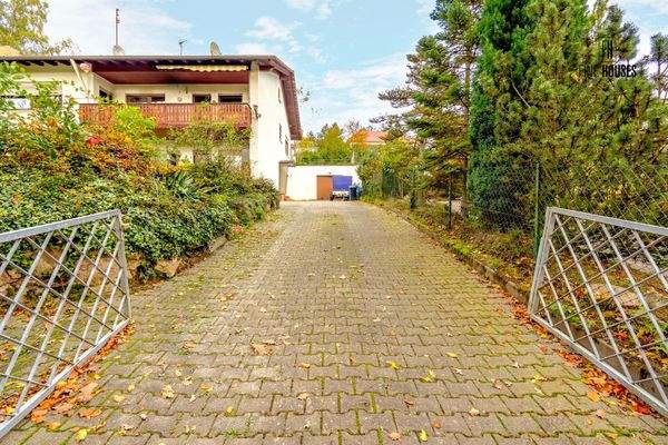 Außenansicht Einfahrt