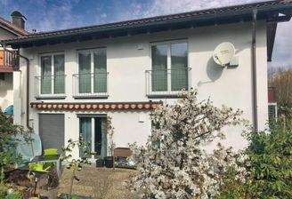 Ansicht Gebäude vom Garten