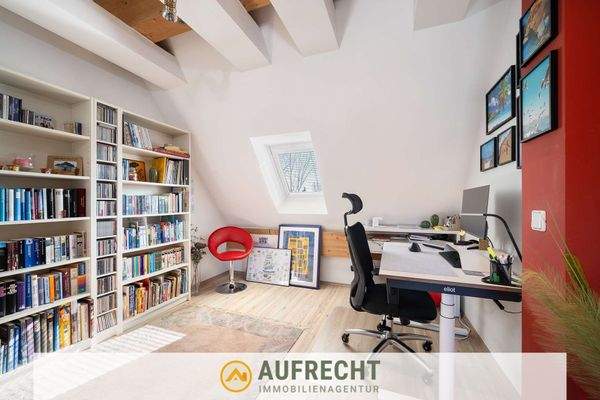 Arbeitsecke im Galeriebereich 