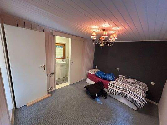 Schlafzimmer mit on suite Bad