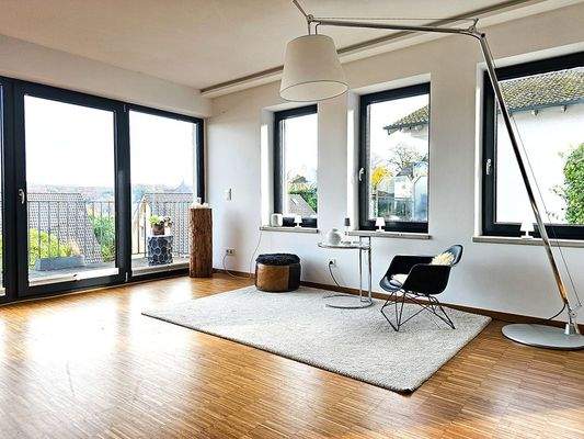 Wohnbereich mit Balkonzugang