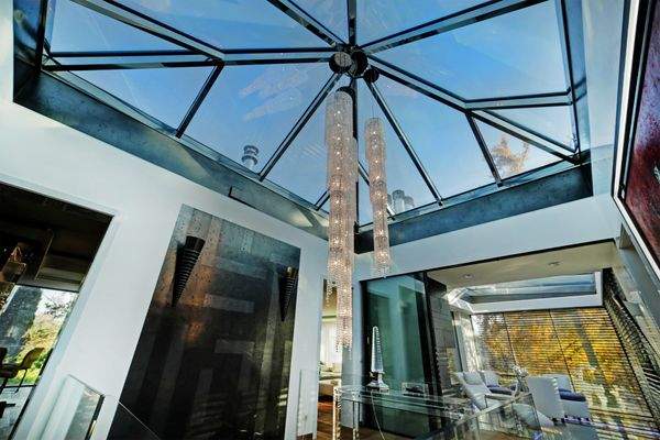 Atrium mit Lichtkuppel