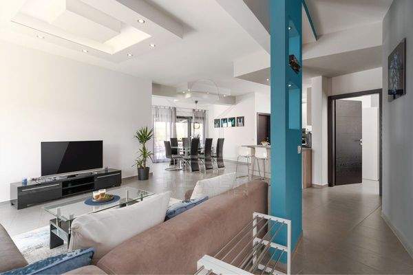 Komplett möblierte Komfortoase