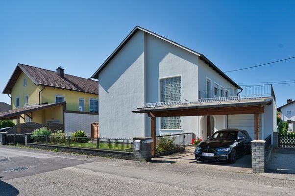 Blick von der Straße auf das Haus DSC_7378