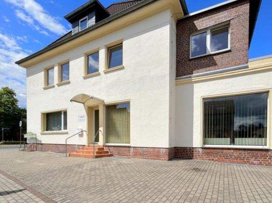 Seiteneingang zur Gewerbeeinheit