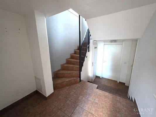 Treppenaufgang vom EG zum OG