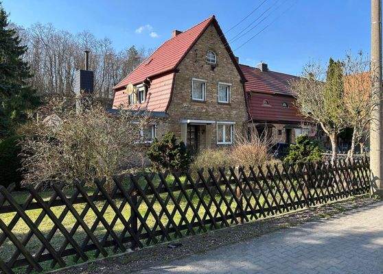 Straßenansicht rechts