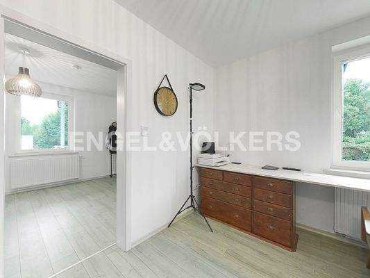 Diele und Büro im EG