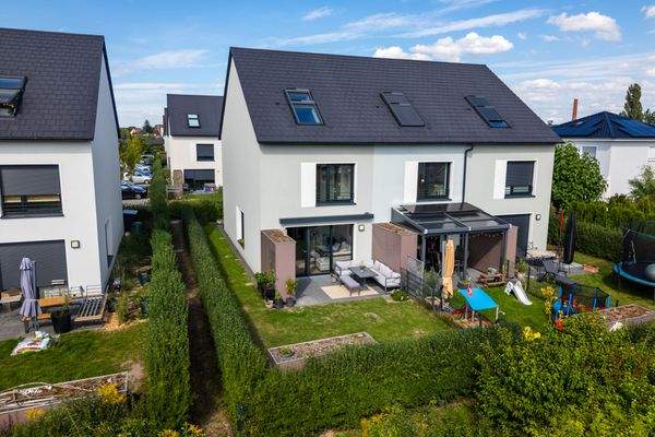 Haus Gesamtansicht vom Feld