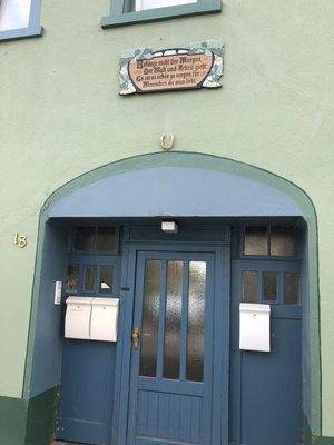 Eingang über das Torhaus