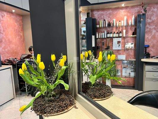 Friseur-parrucchiere-comprare-kaufen-mieten-centro-Salone-Meran-