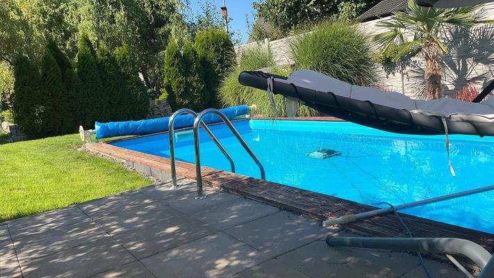 Pool von hinterer Terrasse