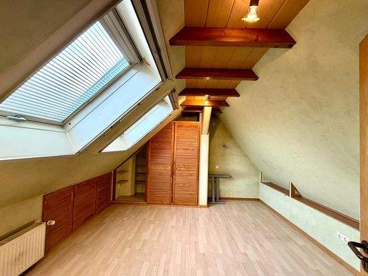 Haus 1 Zimmer DG (2)