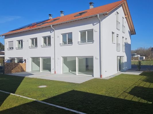 Südostansicht nebst Garten