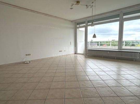 Lichtdurchflutetes Wohnzimmer...