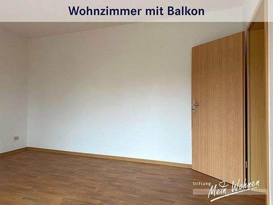 Wohnzimmer mit Balkon