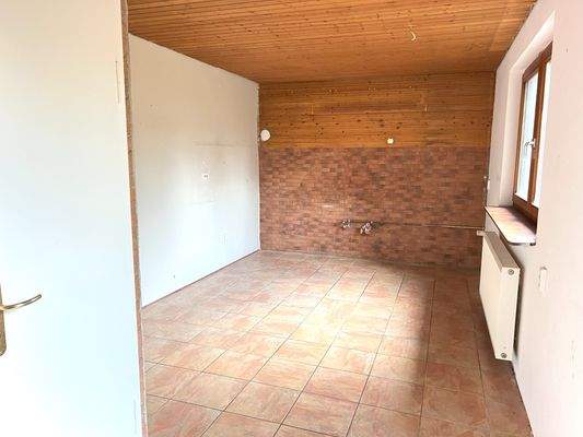 Küche_mit_Vorratsraum_H5