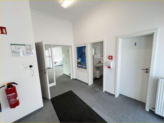 Eingang Büro+WC