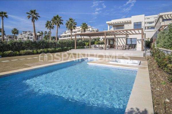 Move-In Ready Beachfront House in a Gated Complex in Marbella
