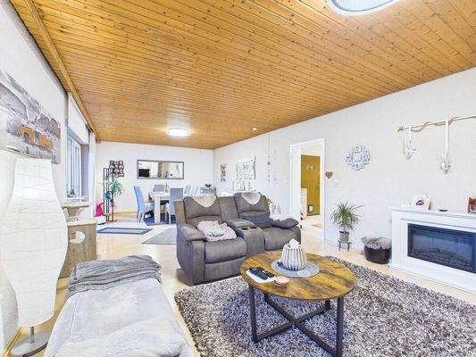 Attraktives Mehrfamilienhaus in VK-Röchlinghöhe