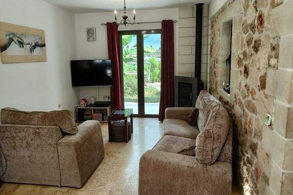 Kreta, Pemonia: Ruhiges und weitläufiges Anwesen zu verkaufen