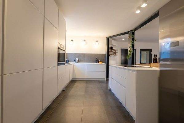 Offene, moderne Küche