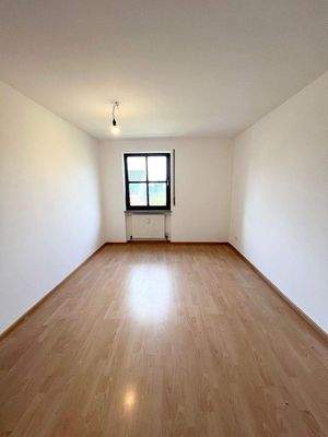 Großzügiges Schlafzimmer