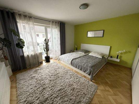 Schlafzimmer OG links