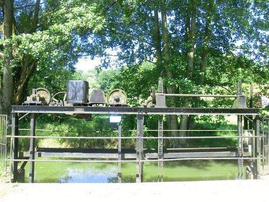 Wehr am Weg zur Mühle