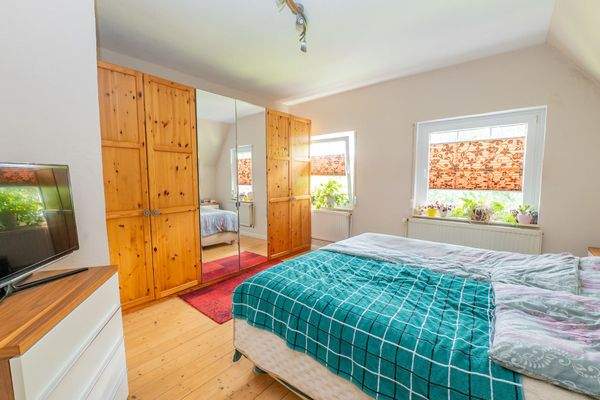 Schlafzimmer Wohnhaus 1