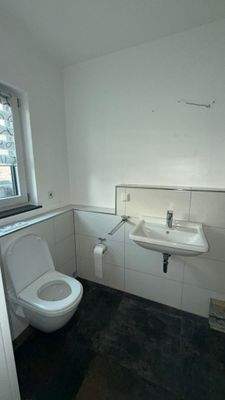 Gaste Bad + Dusche.jpg