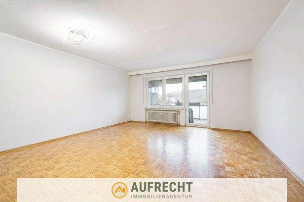 großer, lichtdurchfluteter Wohn-/Essbereich | leer