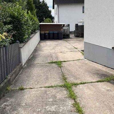 Zufahrt zum Hof/Garage