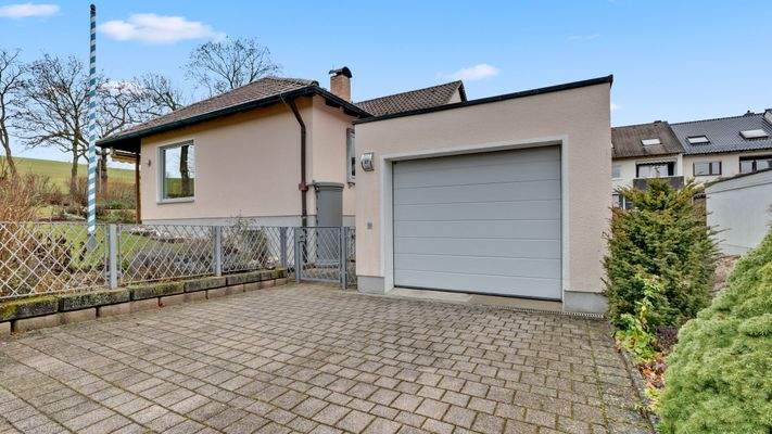 Garage / Stellplatz