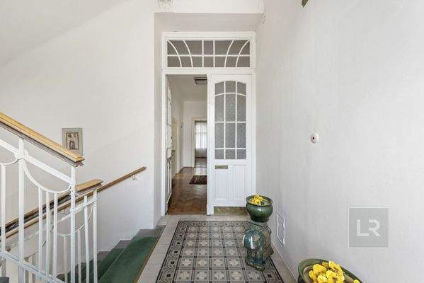 Obergeschoss Eingangstüre