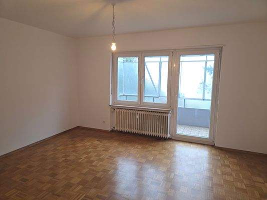 Zimmer mit überdachtem Balkon