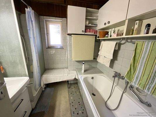 Badezimmer im Dachgeschoss