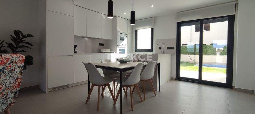 Elegant Townhouses with Private Pools in Los Belones