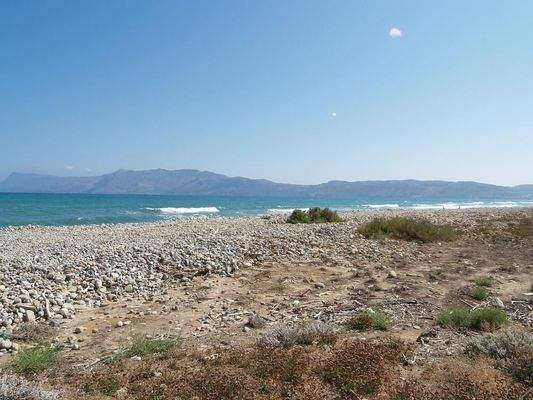 Kreta, Kissamos: Großes Grundstück direkt am Meer zu verkaufen