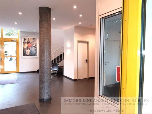 Haupteingang Foyer