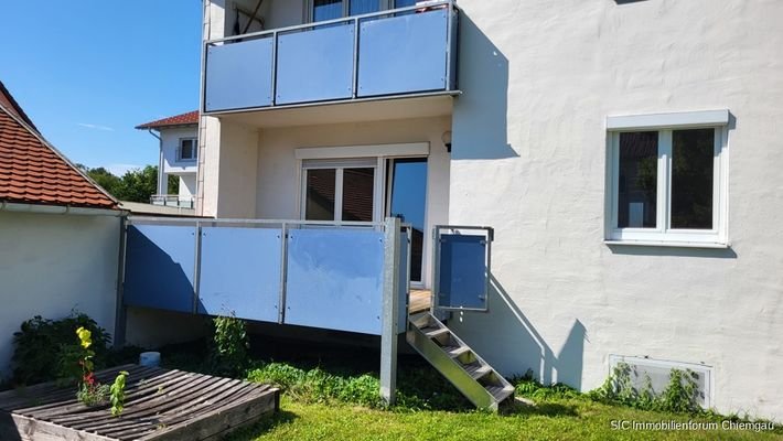 Balkon/Terrasse mit Zugang z. Gemeinschaftsgarten