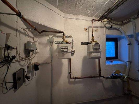 Haus-2-WE-Friedrichsthal-stb-Heizung-Gaszähler