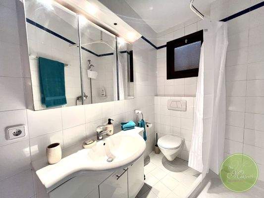 1 Bad von 3 (derselbe Style) 