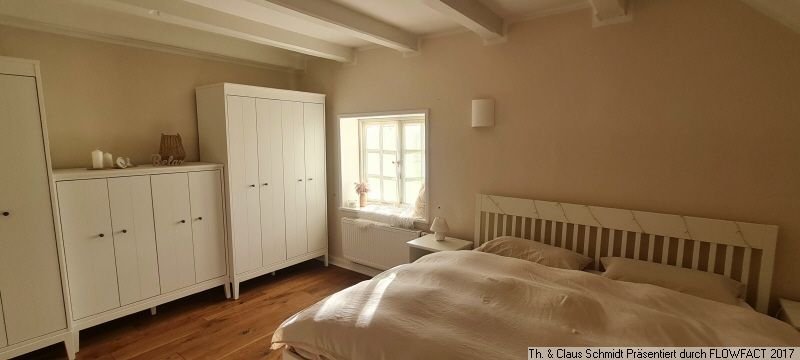 Großes Schlafzimmer