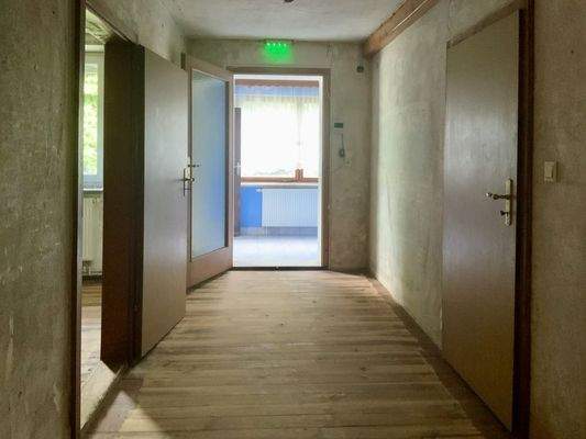 Diele mit Blick zur Veranda