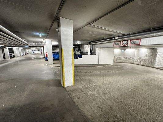 Tiefgarage (3)