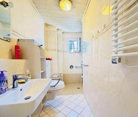 Einheit Erdgeschoss Bad