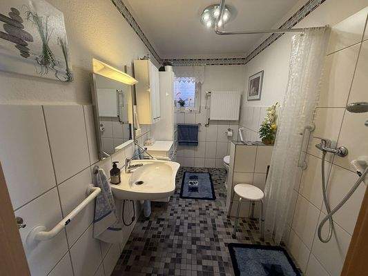 Zus. Stellplätze am Haus