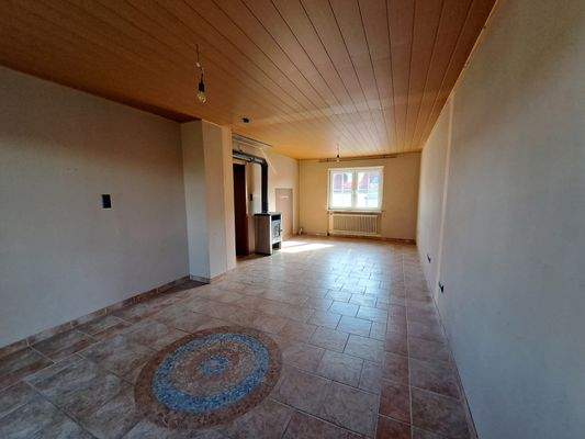 Zimmer OG mit Balkonzugang